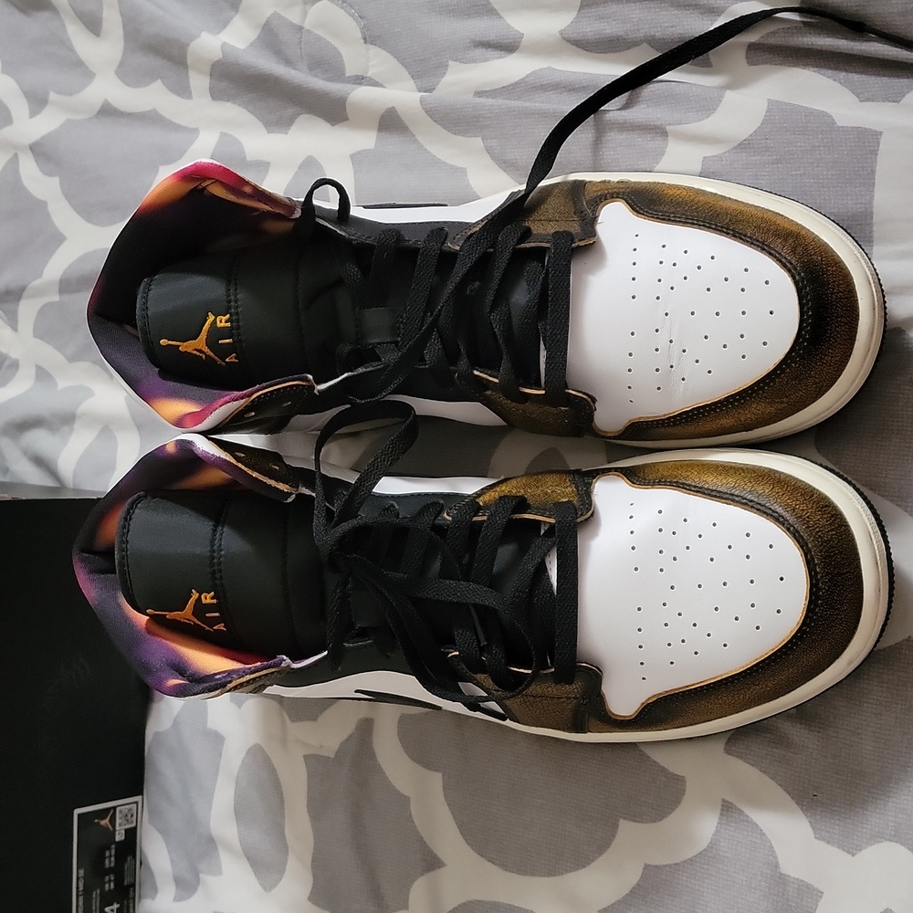 Jordan 1 Mid SE mens size 14